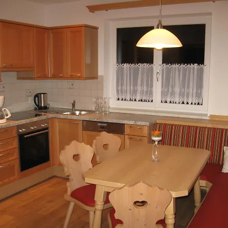 Bauernhofurlaub Sinnhubgut Çiftlik konaklama *